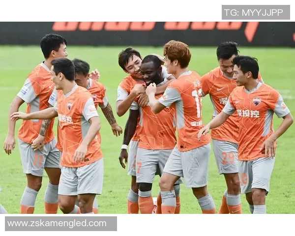 深圳足球队亚运会逆袭之旅展现拼搏精神与团结力量 深圳足球队亚运会逆袭之旅展现拼搏精神与团结力量