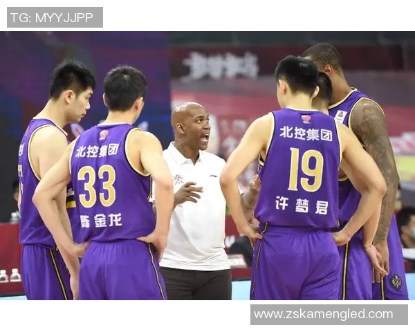 赛后分析:西安篮球队与北京篮球队的战术配合与表现评估 赛后分析:西安篮球队与北京篮球队的战术配合与表现评估