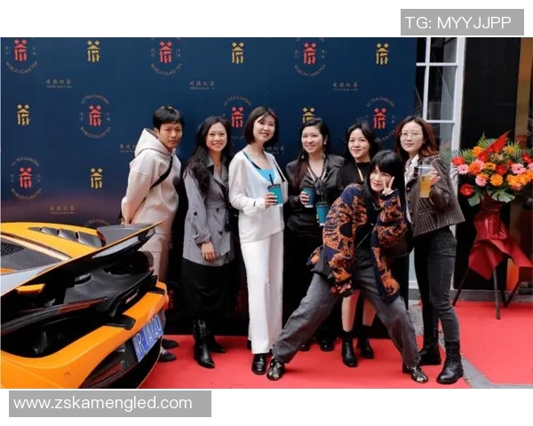 足球明星倾情出演广告视频展现激情与魅力引领潮流新风尚 足球明星倾情出演广告视频展现激情与魅力引领潮流新风尚