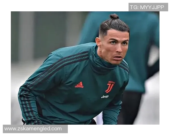 辫子与足球的完美结合揭秘那些有辫子的足球明星的风采与成就 辫子与足球的完美结合揭秘那些有辫子的足球明星的风采与成就