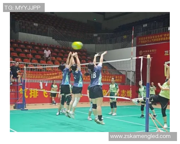 重庆排球队荣登排球节奏排行榜第十名展现出色竞技实力与团队协作精神 重庆排球队荣登排球节奏排行榜第十名展现出色竞技实力与团队协作精神